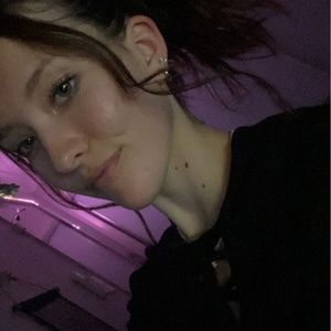 Meet your Posher, Niki